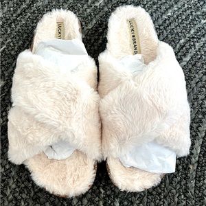 Ivory fur Marana slides from Lucky Brand size 8